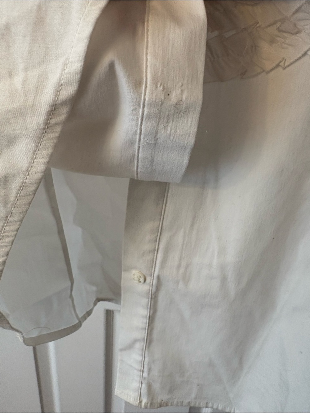 BCBG Maxazria Cream Ruffled Bib Blouse Size Small Cotton - Picture 6 of 8